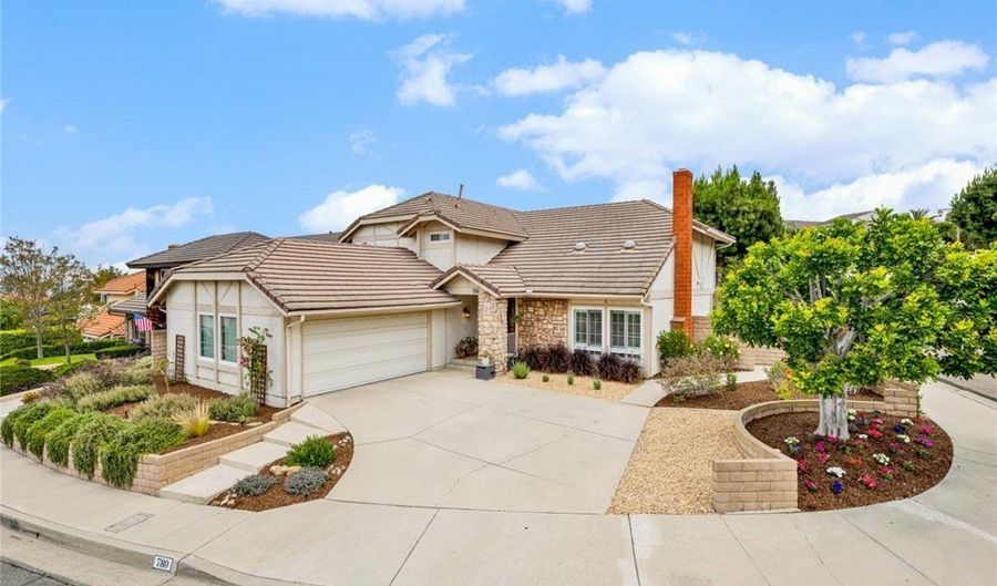 780 S Highland Ln, Anaheim, CA 92807 - 4 Beds, 3 Bath