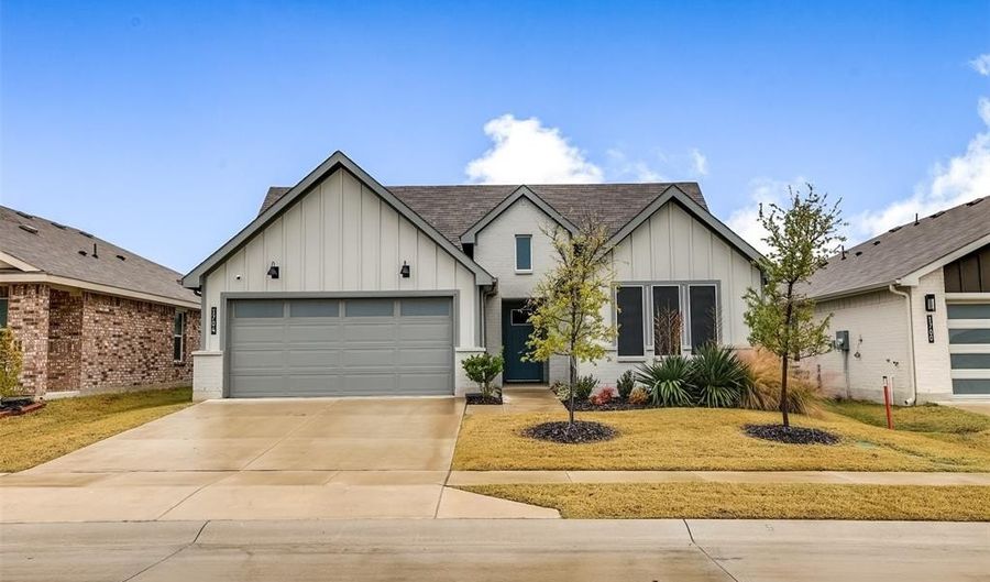 1704 Battery Park Dr, Alvarado, TX 76009 - 4 Beds, 2 Bath