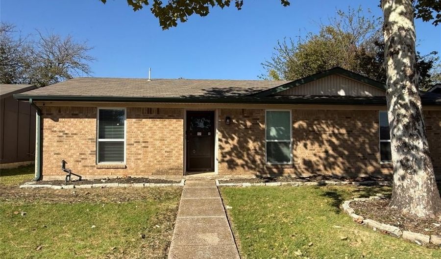 811 Roaming Road Dr, Allen, TX 75002 - 3 Beds, 2 Bath