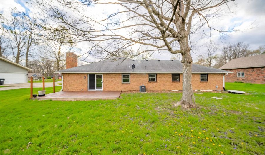 5576 N Heritage Ln, Alexandria, IN 46001 - 3 Beds, 2 Bath