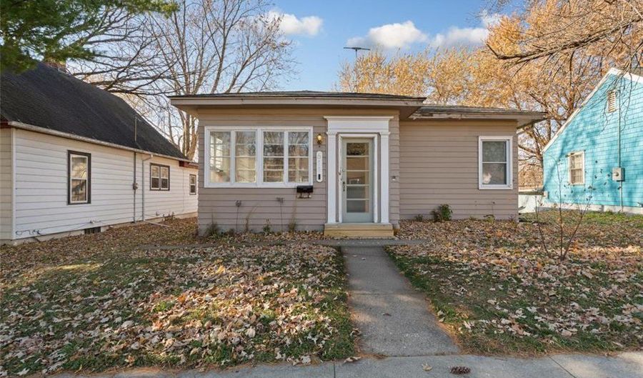 611 Ulstad Ave, Albert Lea, MN 56007 - 2 Beds, 2 Bath