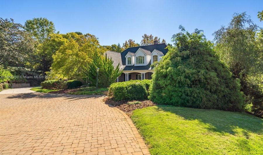 2579 Grey Rabbit Run, Asheboro, NC 27205 - 5 Beds, 5 Bath