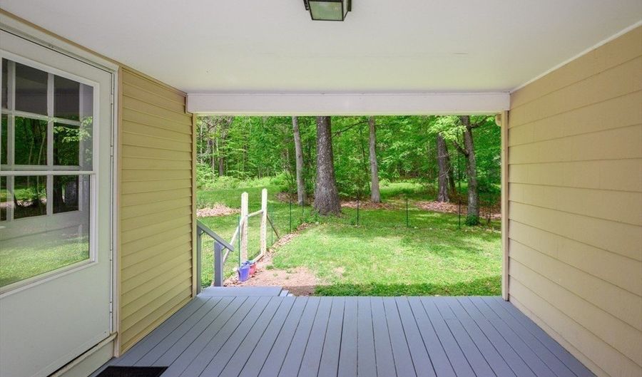 208 North St, Belchertown, MA 01007 - 3 Beds, 2 Bath