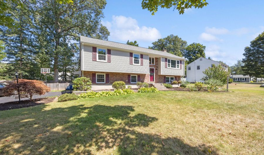 258 Argyle Rd, Cheshire, CT 06410 - 3 Beds, 3 Bath