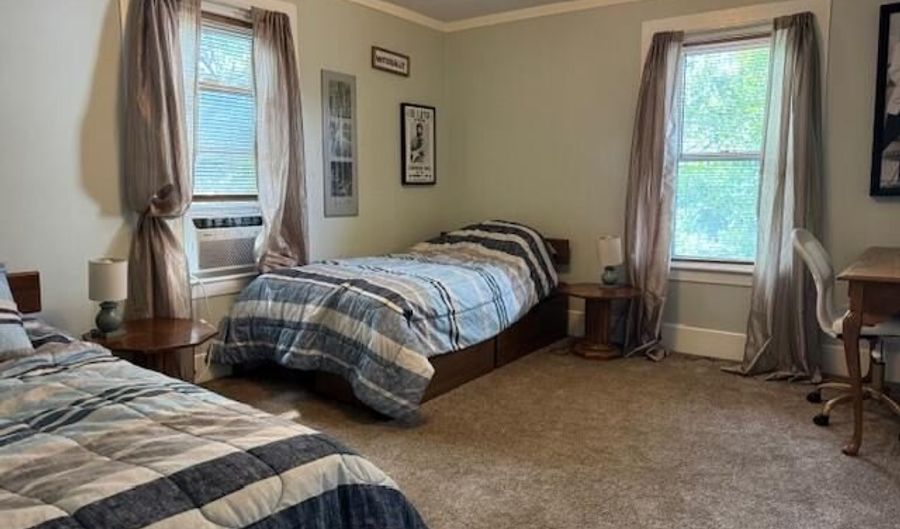 89 Larkin St, Bangor, ME 04401 - 3 Beds, 1 Bath
