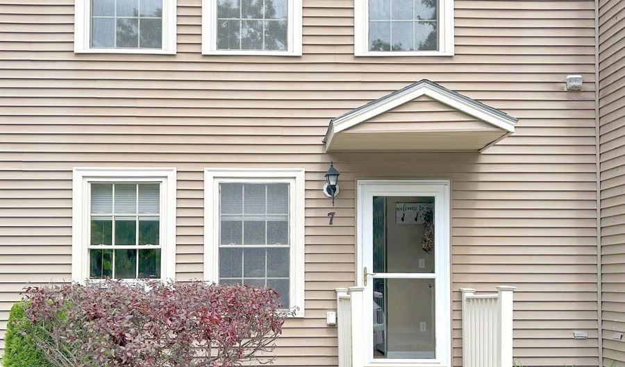 1016 State St, Bangor, ME 04401 - 2 Beds, 2 Bath
