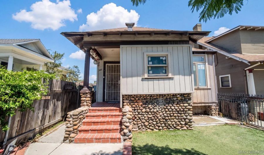 525 25Th, San Diego, CA 92102 - 4 Beds, 3 Bath