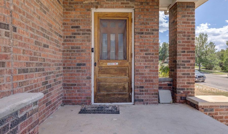 501 S Jackson St, Casper, WY 82601 - 2 Beds, 2 Bath