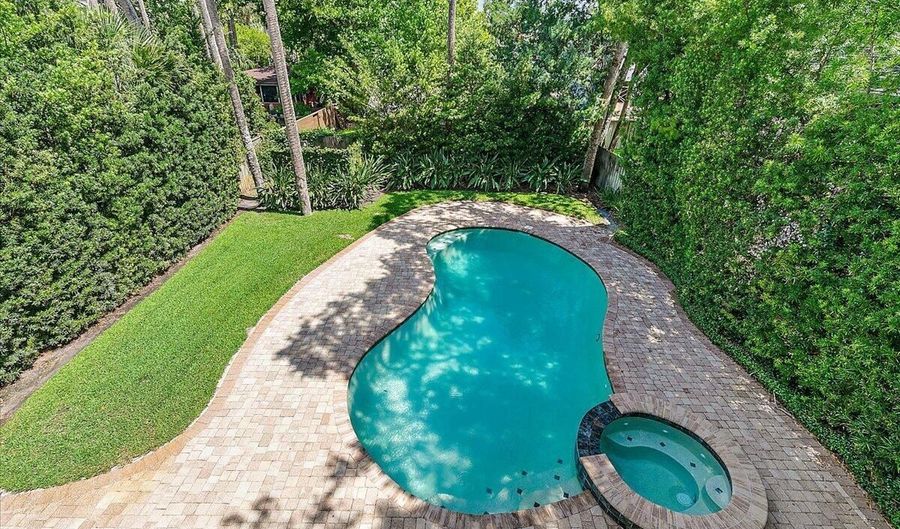 321 5TH St, Atlantic Beach, FL 32233 - 4 Beds, 2 Bath