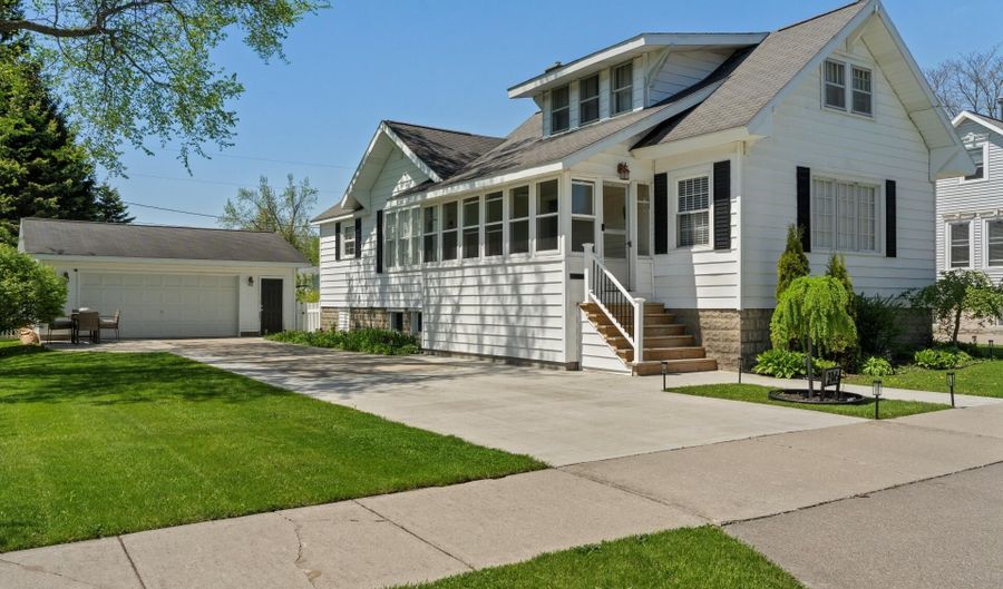 116 W Campbell St, Alpena, MI 49707 - 2 Beds, 1 Bath