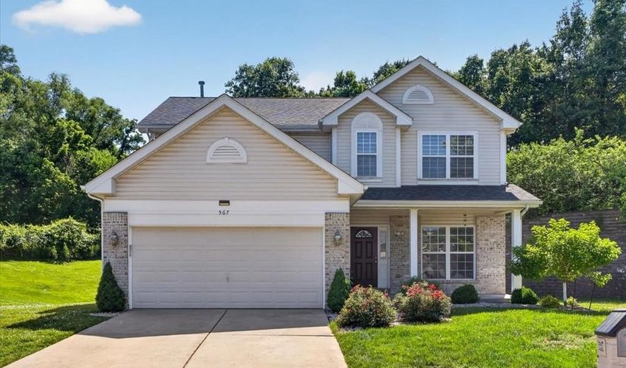567 Brook Meadow Dr, Ballwin, MO 63021 - 4 Beds, 4 Bath