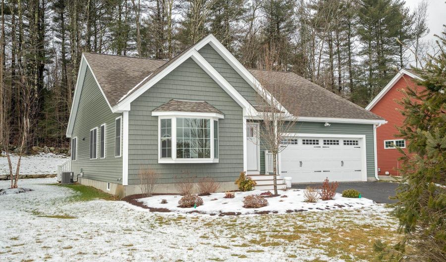 38 Three Ponds Dr, Brentwood, NH 03833 - 2 Beds, 2 Bath