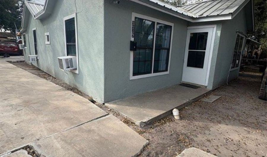 319 Olmito St, Alice, TX 78332 - 3 Beds, 2 Bath