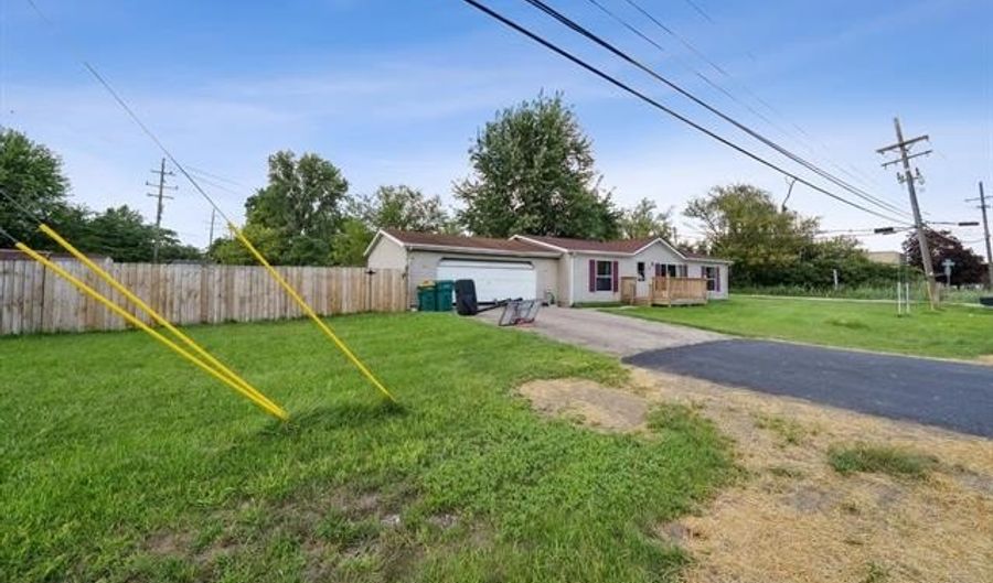 35420 Grant St, Romulus, MI 48174 - 3 Beds, 2 Bath