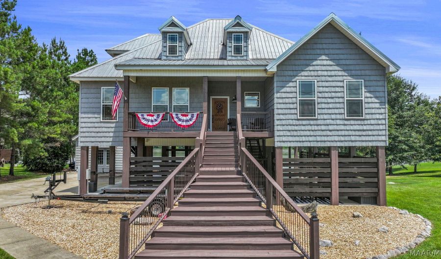722 Lakeshore Dr, Autaugaville, AL 36003 - 3 Beds, 4 Bath