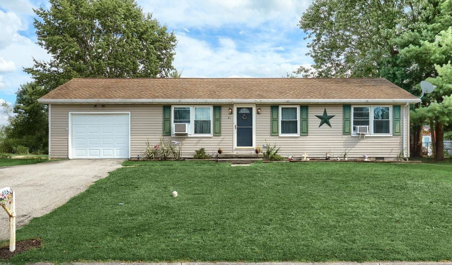 21 BONNIEFIELD Cir, Gettysburg, PA 17325 - 3 Beds, 1 Bath