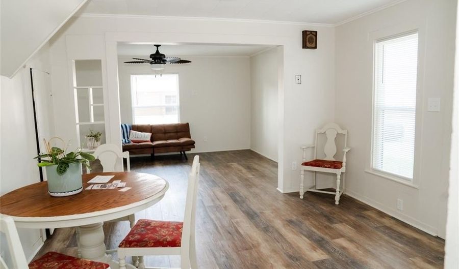 707 E 5th St, Altamont, KS 67330 - 3 Beds, 1 Bath