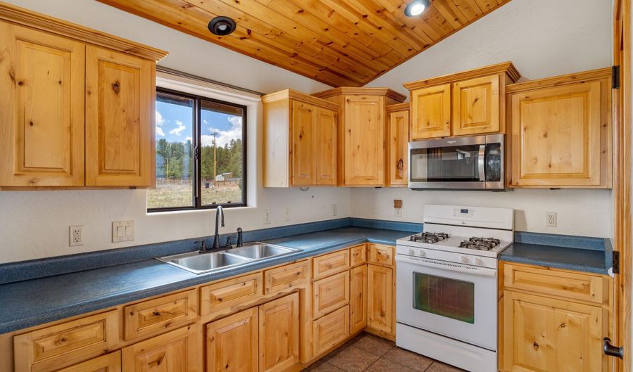 6 County Road 2099, Alpine, AZ 85920 - 1 Beds, 1 Bath