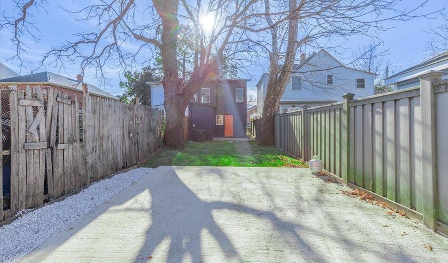 4702 MEADE St NE, Washington, DC 20019 - 2 Beds, 3 Bath