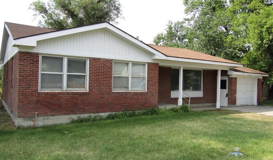 128 W Main St, Byron, WY 82412 - 3 Beds, 1 Bath