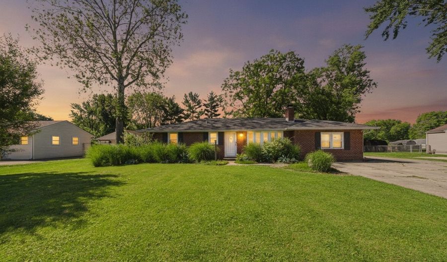 2763 W Hickory Dr, Anderson, IN 46013 - 4 Beds, 2 Bath