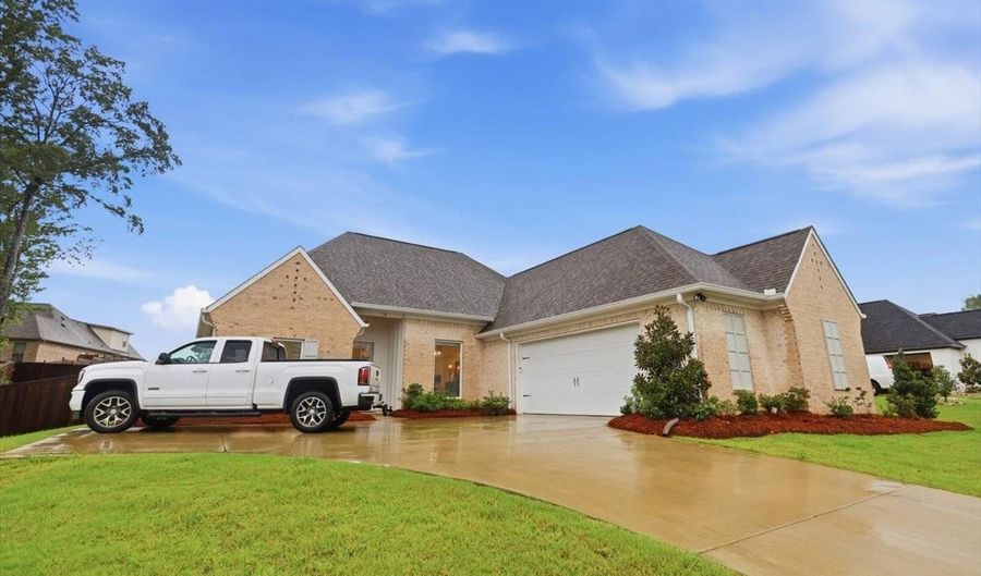 425 Assurance Way, Brandon, MS 39042 - 4 Beds, 3 Bath