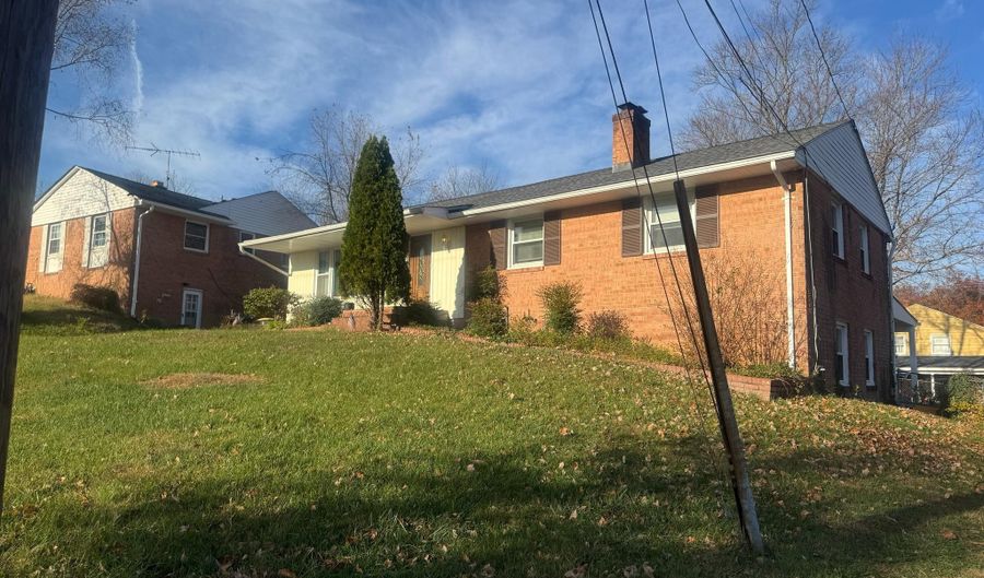 13216 RONEHILL Dr, Beltsville, MD 20705 - 3 Beds, 2 Bath