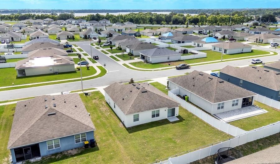 524 BURNHAM Cir, Auburndale, FL 33823 - 4 Beds, 2 Bath