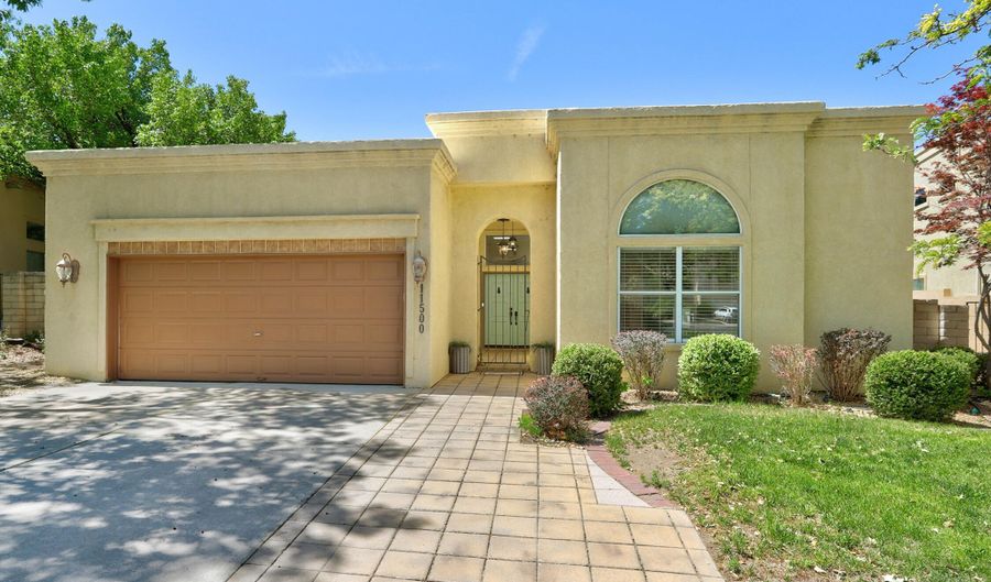11500 Pine Top Ln NE, Albuquerque, NM 87111 - 3 Beds, 2 Bath