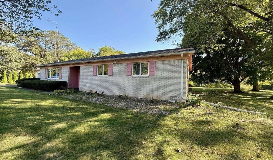 413 E Shawnee Ln, Attica, IN 47918 - 3 Beds, 2 Bath