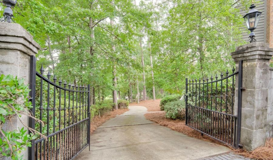 778 Camellia Rd, Augusta, GA 30909 - 4 Beds, 4 Bath