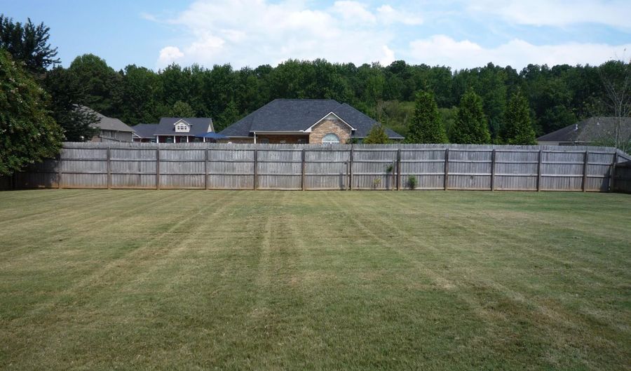 16656 Bellewood Dr, Athens, AL 35613 - 3 Beds, 2 Bath