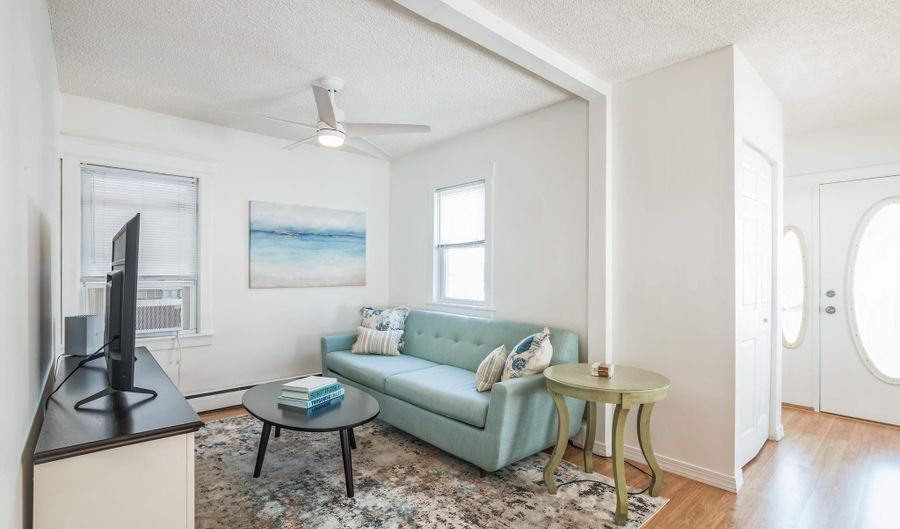 219 N Somerset Ave, Ventnor City, NJ 08406 - 2 Beds, 1 Bath