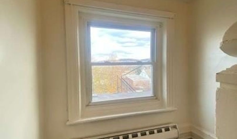 427 5 N 5th St 3, Allentown, PA 18102 - 1 Beds, 1 Bath