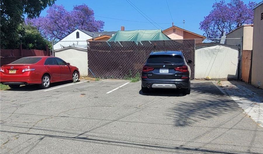 8995 Victoria Ave, South Gate, CA 90280 - 4 Beds, 2 Bath
