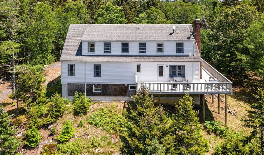 379 Bay View Dr, Bar Harbor, ME 04609 - 4 Beds, 3 Bath