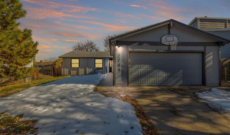 2744 S Pitkin St, Aurora, CO 80013 - 3 Beds, 2 Bath