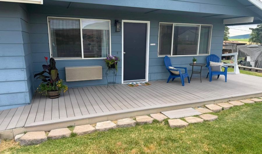 1114 Horne Dr, Benton City, WA 99320 - 4 Beds, 2 Bath