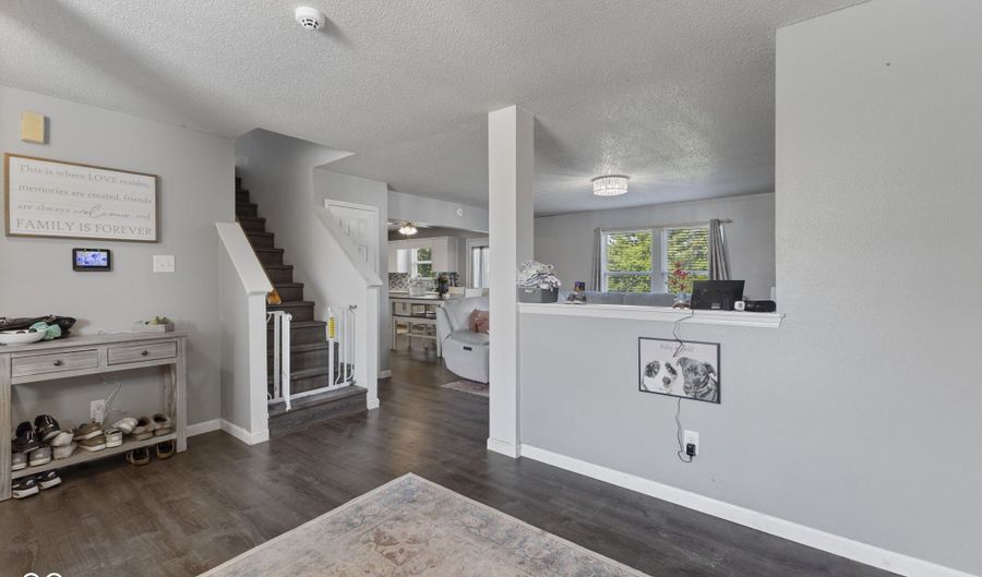 6608 Sonesta Dr, Indianapolis, IN 46217 - 4 Beds, 3 Bath