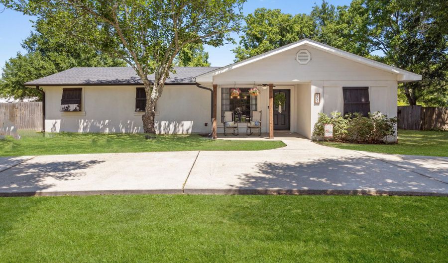 609 Beyer Dr, Bay St. Louis, MS 39520 - 4 Beds, 2 Bath