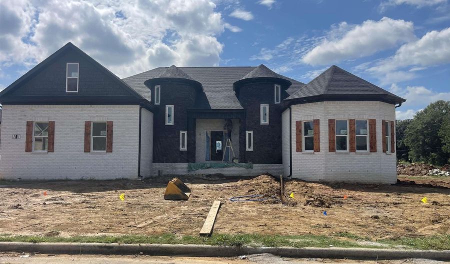 22419 SOUTHERN BREEZE, Athens, AL 35613 - 5 Beds, 4 Bath