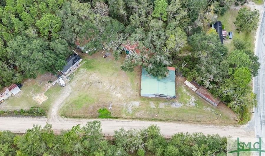 667 Godfrey Rd SE, Allenhurst, GA 31301 - 0 Beds, 4 Bath