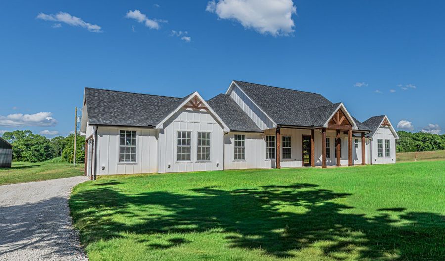 2701 County Road 405, Alvarado, TX 76009 - 3 Beds, 3 Bath