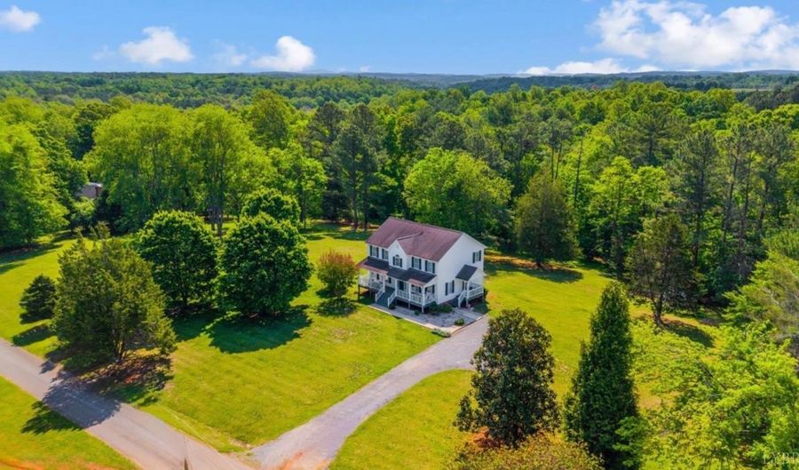 268 Cedar Hill Rd, Amherst, VA 24521 - 3 Beds, 3 Bath