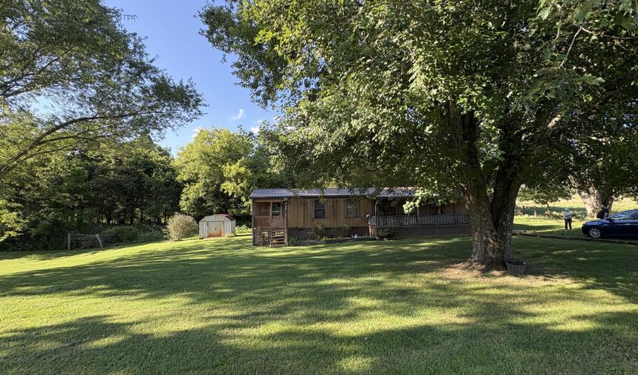 90 Red Dog Ln, Afton, TN 37616 - 3 Beds, 2 Bath