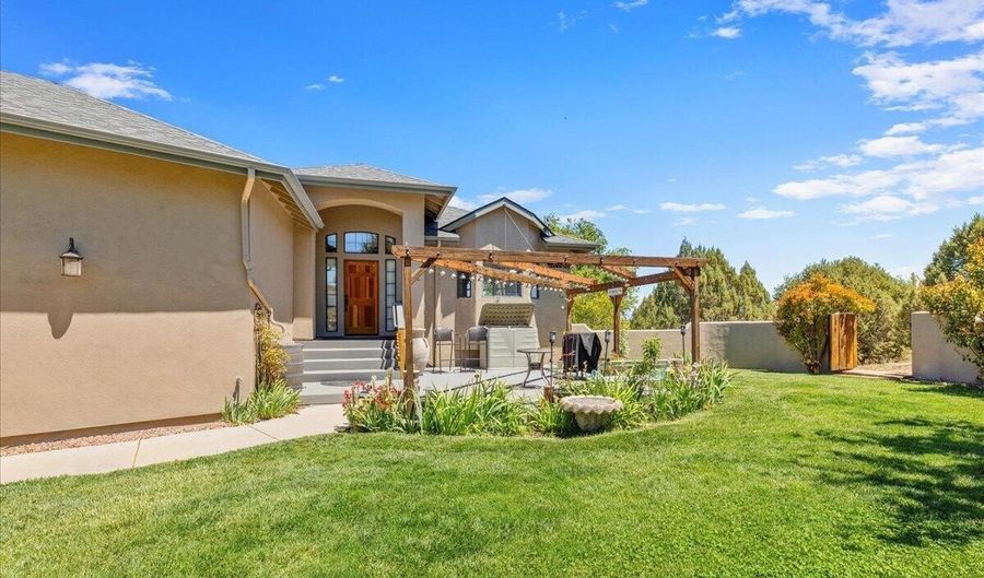 3805 N Malapai Dr, Chino Valley, AZ 86323 - 3 Beds, 3 Bath