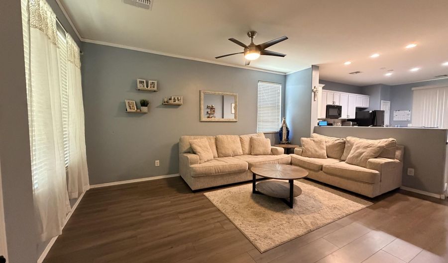 12021 W DAVIS Ln, Avondale, AZ 85323 - 2 Beds, 2 Bath