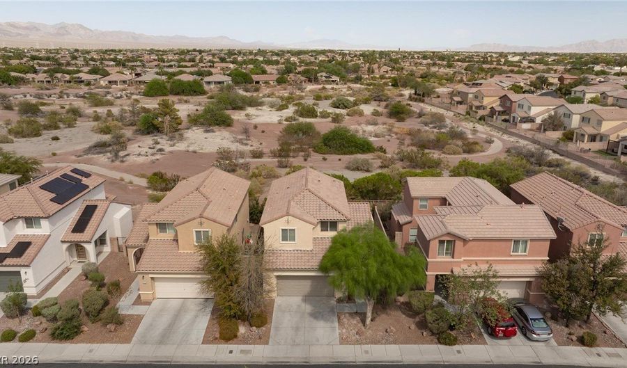 8116 Loma Del Ray St, Las Vegas, NV 89131 - 3 Beds, 3 Bath