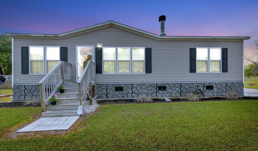 166 Nonc Lol Rd, Arnaudville, LA 70512 - 2 Beds, 2 Bath