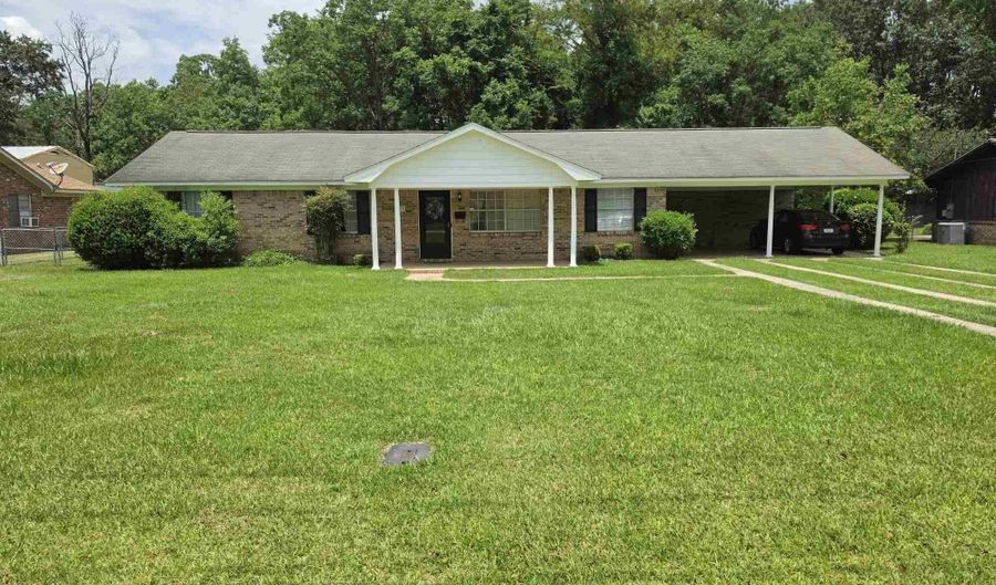 223 Mcrae St, Atmore, AL 36502 - 3 Beds, 2 Bath